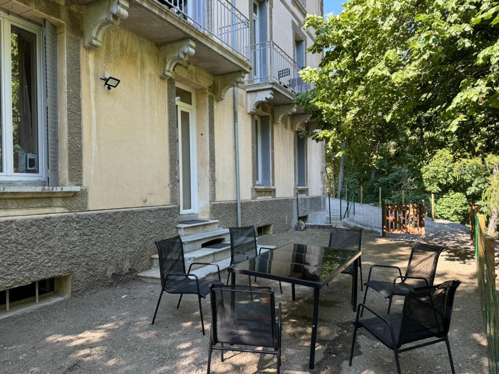 Appartements Confortables Avec Vue Montagne - Residence Villa Belle Fleur Château-Ville-Vieille Esterno foto
