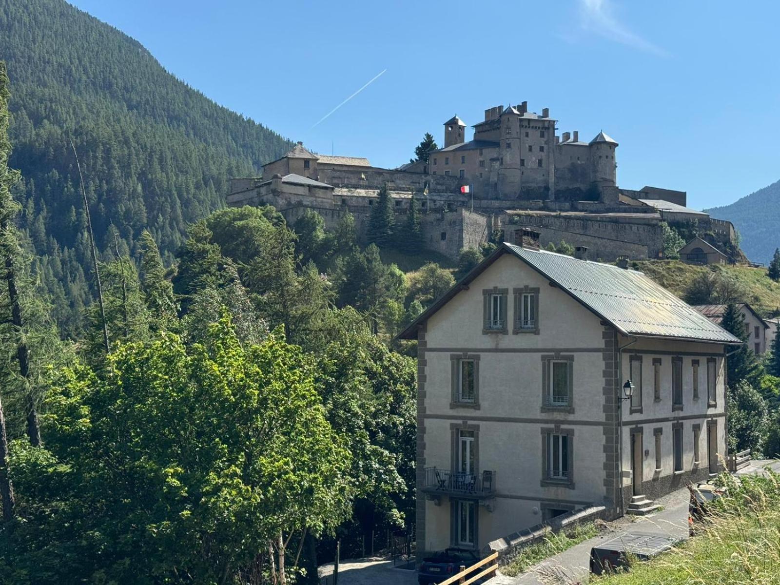 Appartements Confortables Avec Vue Montagne - Residence Villa Belle Fleur Château-Ville-Vieille Esterno foto
