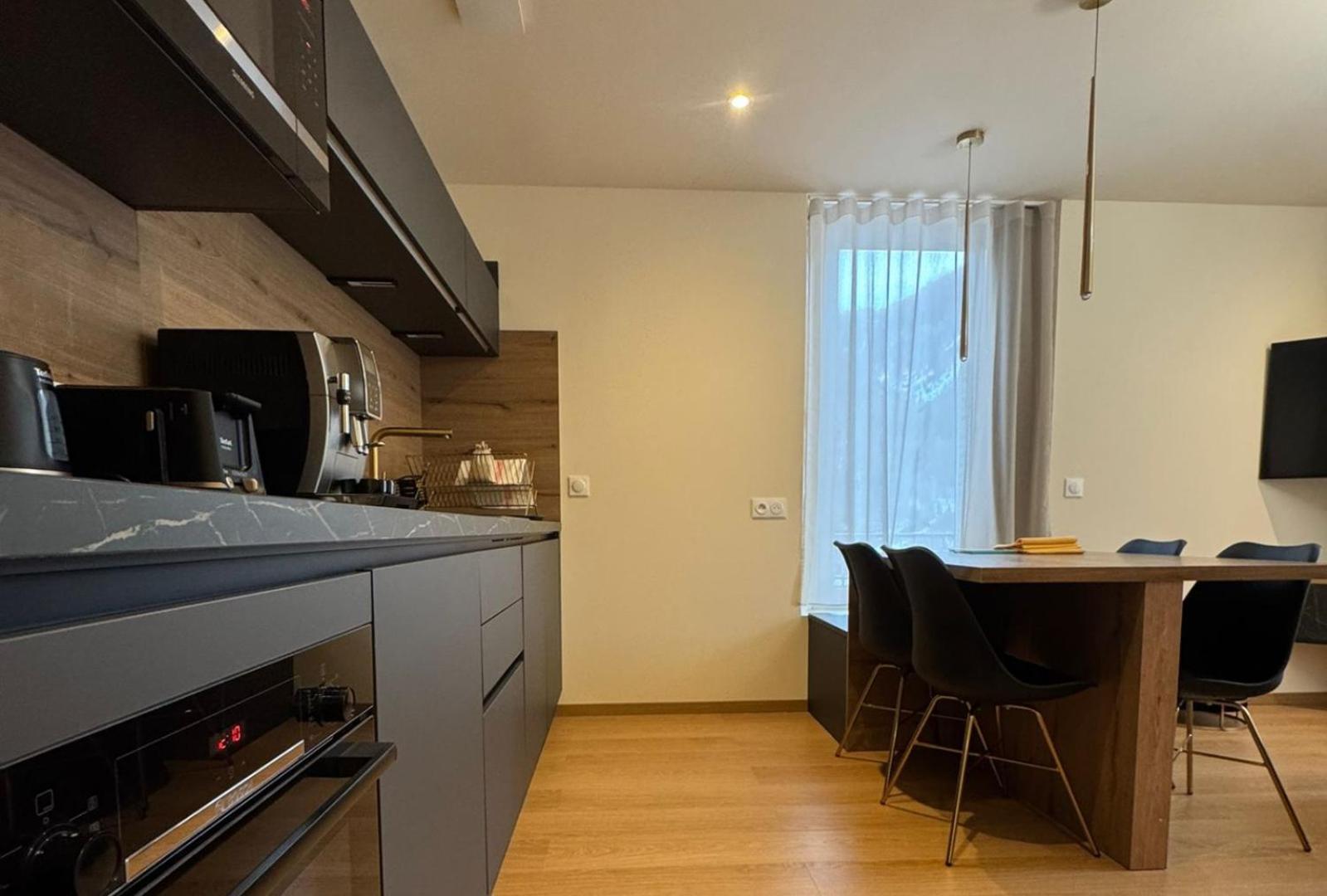 Appartements Confortables Avec Vue Montagne - Residence Villa Belle Fleur Château-Ville-Vieille Esterno foto