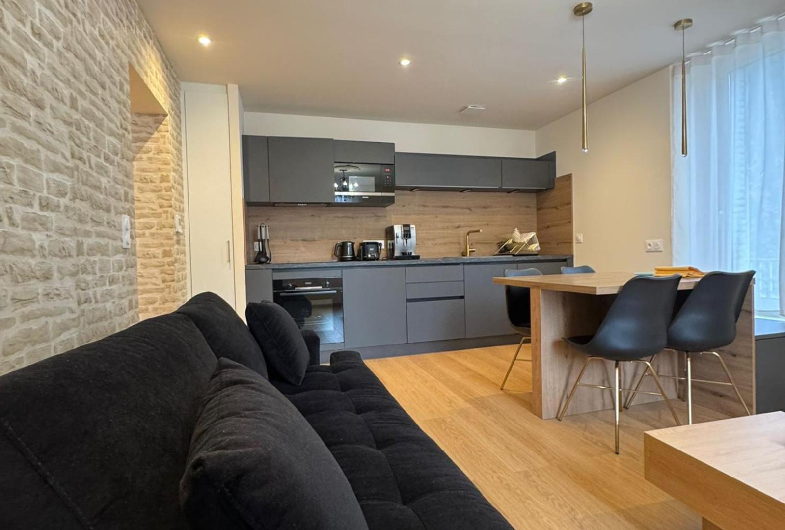 Appartements Confortables Avec Vue Montagne - Residence Villa Belle Fleur Château-Ville-Vieille Esterno foto
